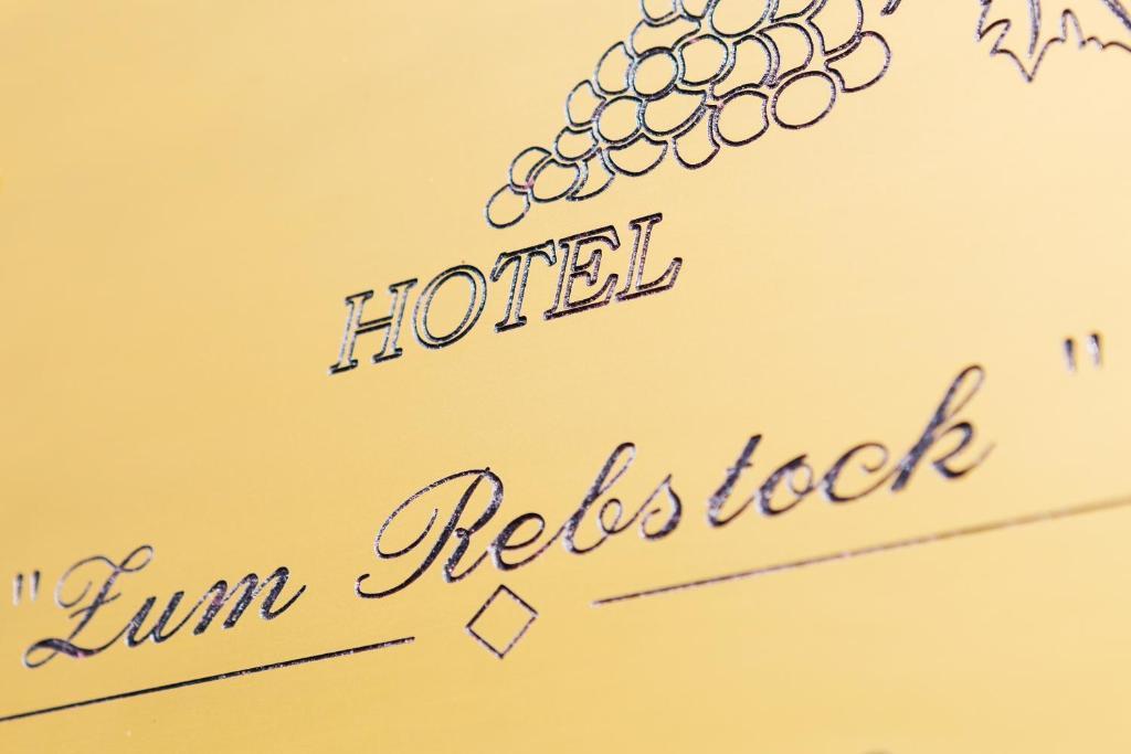 Hotel Garni Zum Rebstock Наумбург Стая снимка
