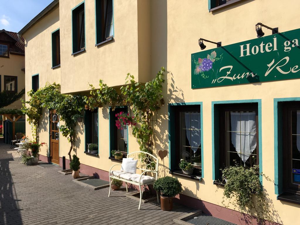 Hotel Garni Zum Rebstock Наумбург Екстериор снимка